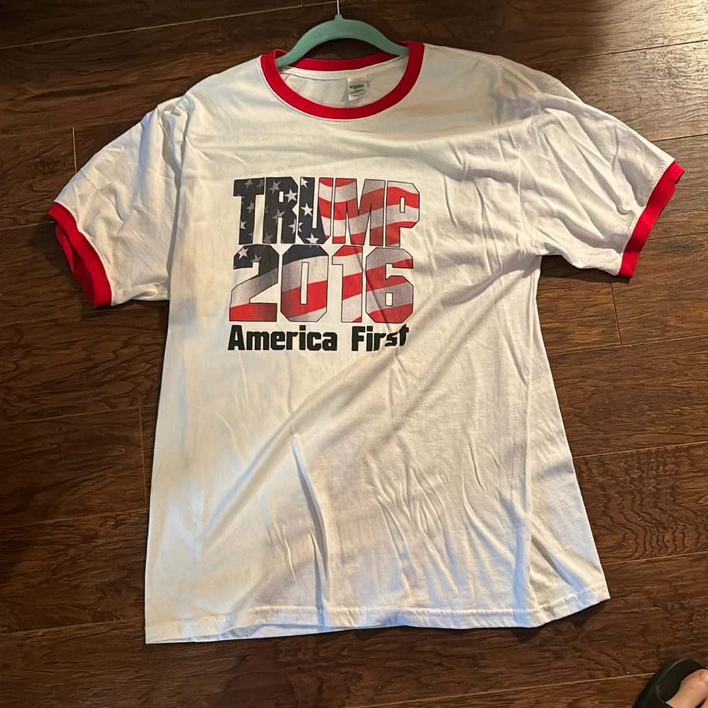 NEWLY ELECTED 2ND TIME President Trump T- Shirt -t
